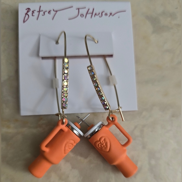 Betsey Johnson Orange Stanley cup earrings! - Picture 6 of 7